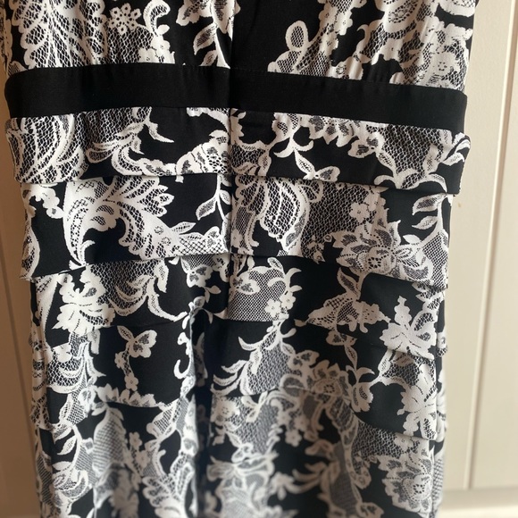 - *White House Black Market Instantly Slimming Dress - Picture 5 of 8